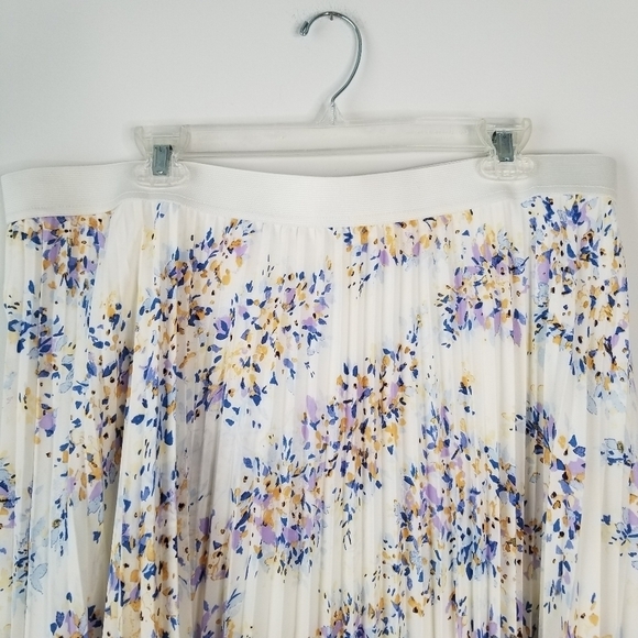 Vince Camuto Pleated Chiffon Midi Skirt Floral Print Size XXL - Picture 9 of 12